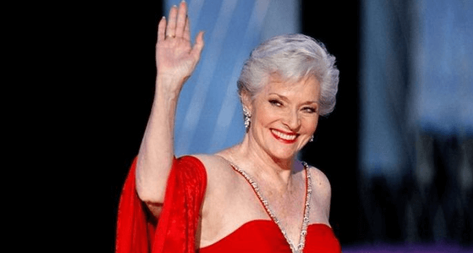 Lee Meriwether Net Worth